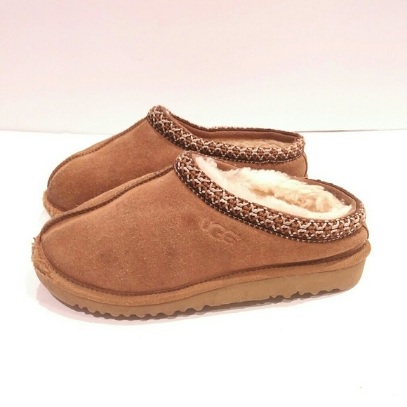 ugg slippers size 4